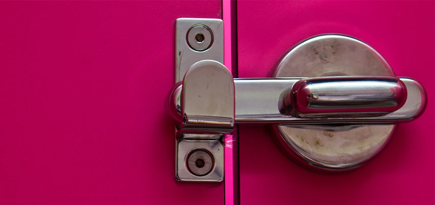 Childproof Gate Lock in Elverta, California