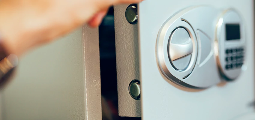 Fingerprint Safe Openers in Elverta, CA